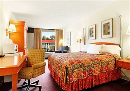 Express Inn & Suites Clearwater Pinellas Park Szoba fotó