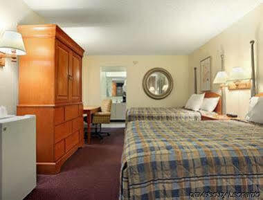 Express Inn & Suites Clearwater Pinellas Park Kültér fotó